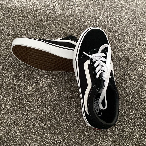 Youth Ward Vans NITB - Picture 5 of 10